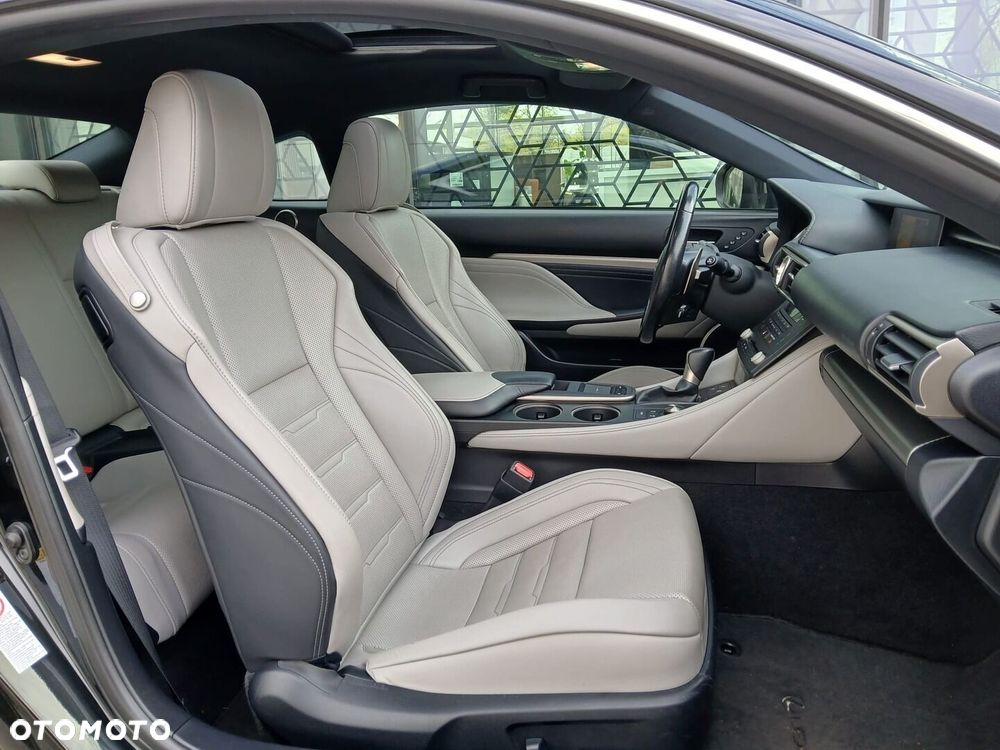 Lexus RC 200t / 300 F Sport - 26