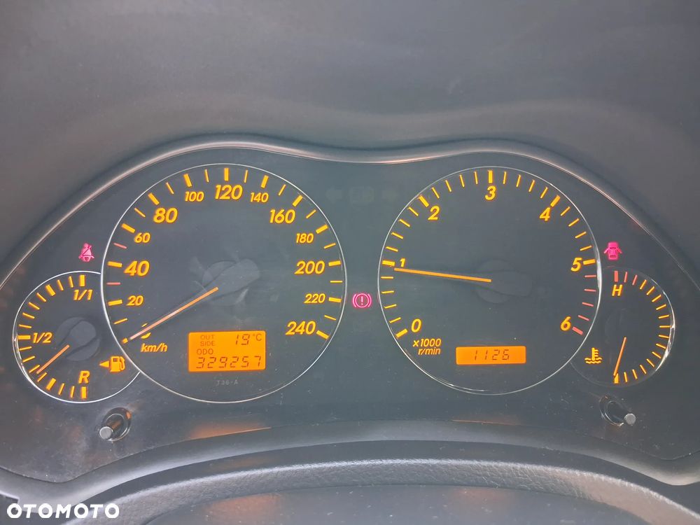 Toyota Avensis 2.0 D-4D Combi - 7