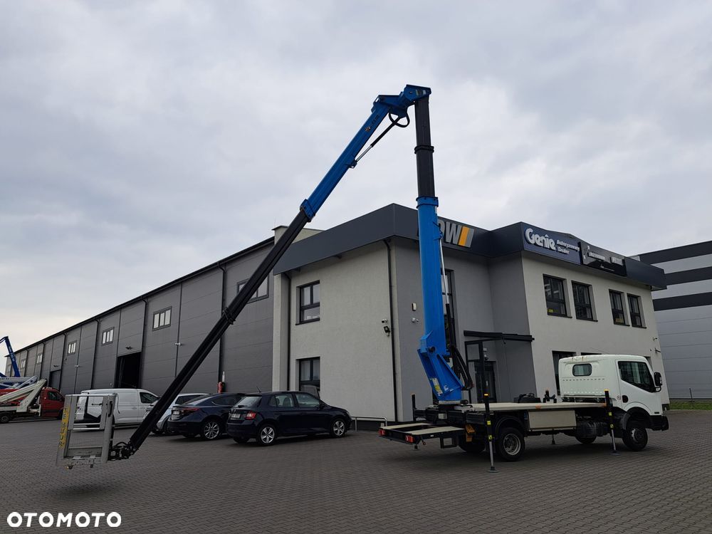 Versalift VTX-240 na Nissan NT400 58.000 EUR netto - 6