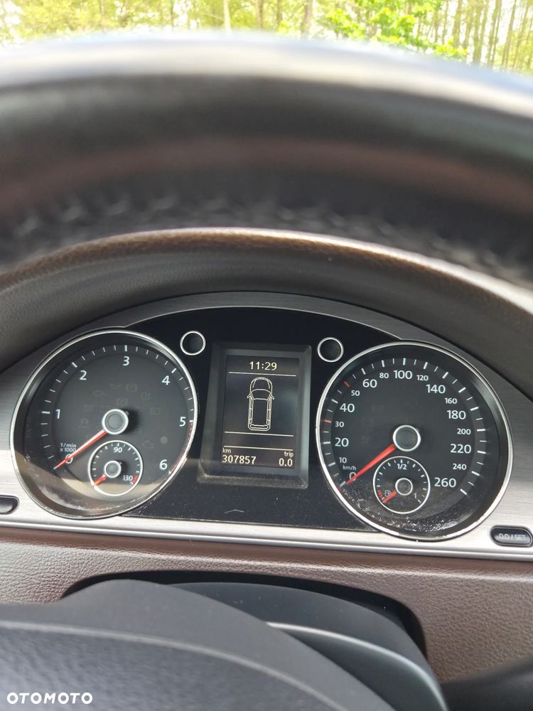 Volkswagen Passat 2.0 TDI Comfortline DSG - 5