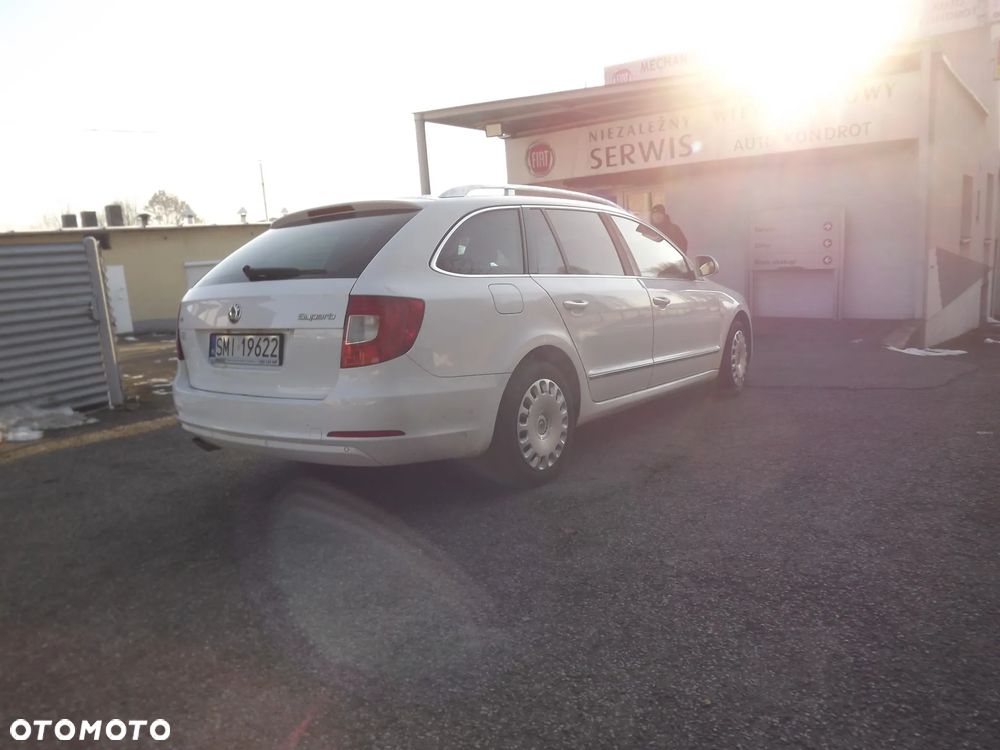 Skoda Superb 1.8 TSI DSG Elegance - 3