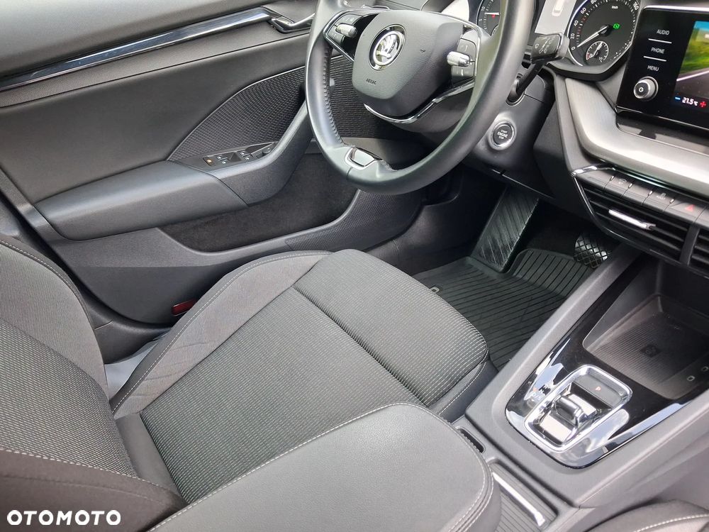 Skoda Octavia 2.0 TDI Ambition DSG - 8