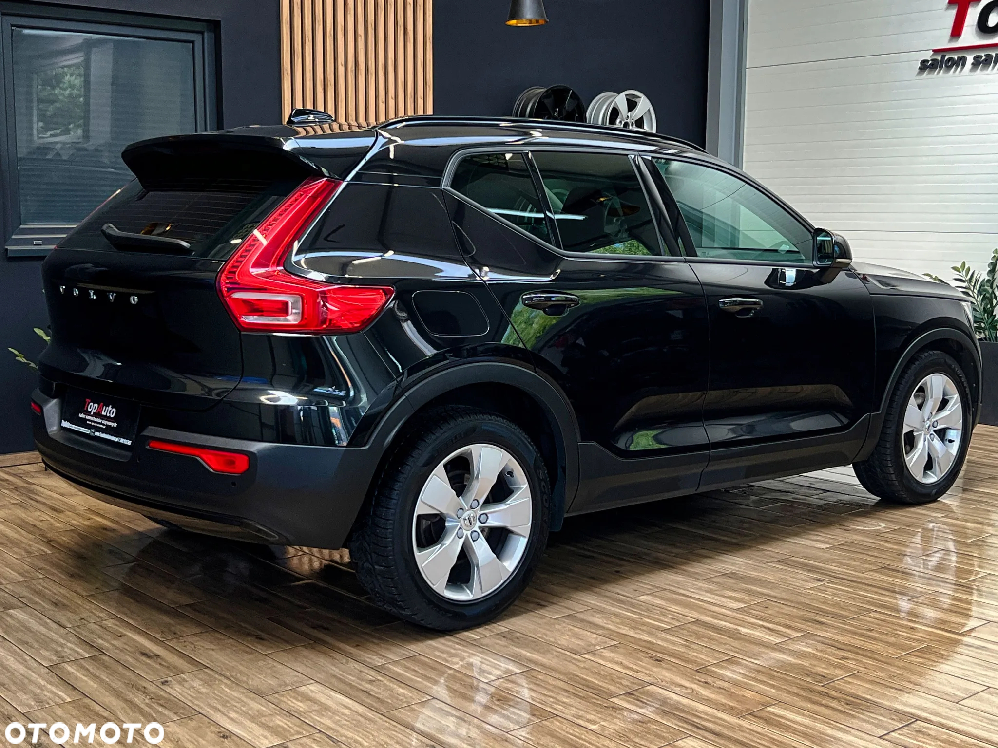 Volvo XC 40 D4 AWD Geartronic Momentum - 6