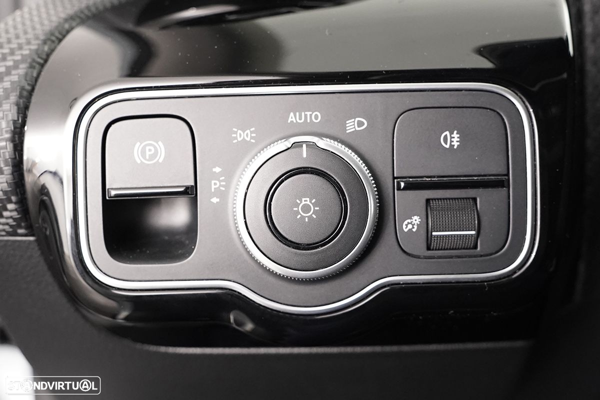 Mercedes-Benz A 200 Standard - 18