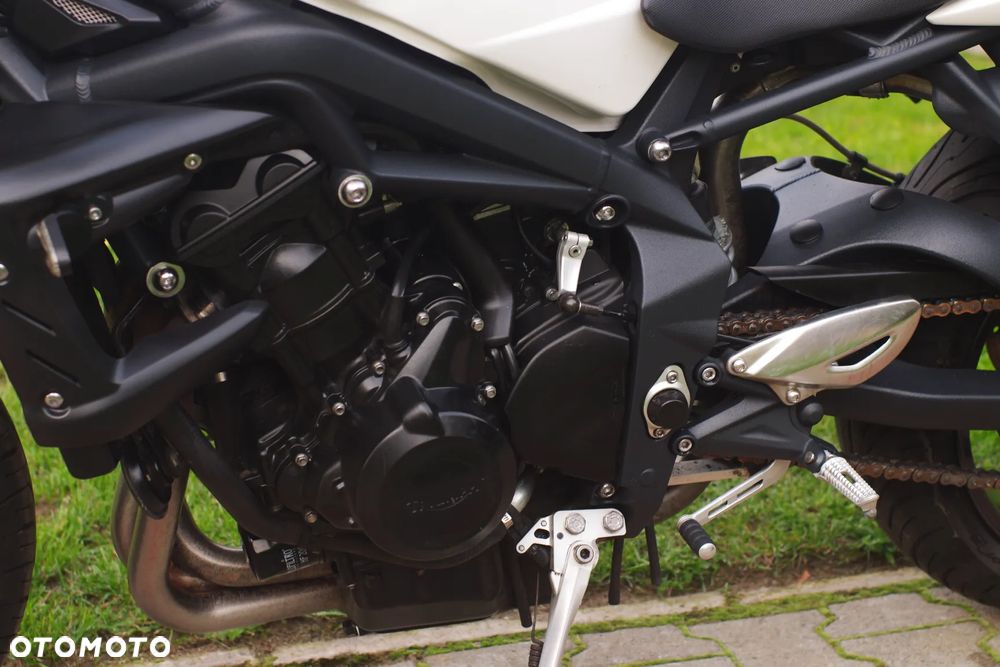 Triumph Street Triple - 23