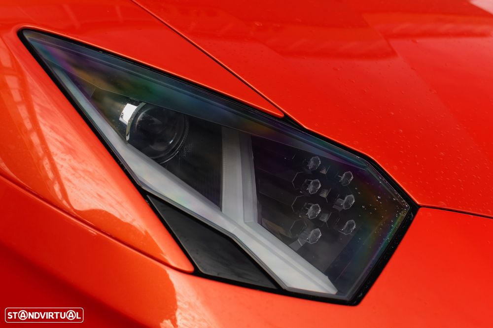 Lamborghini Aventador 6.5 V12 LP700-4 - 11