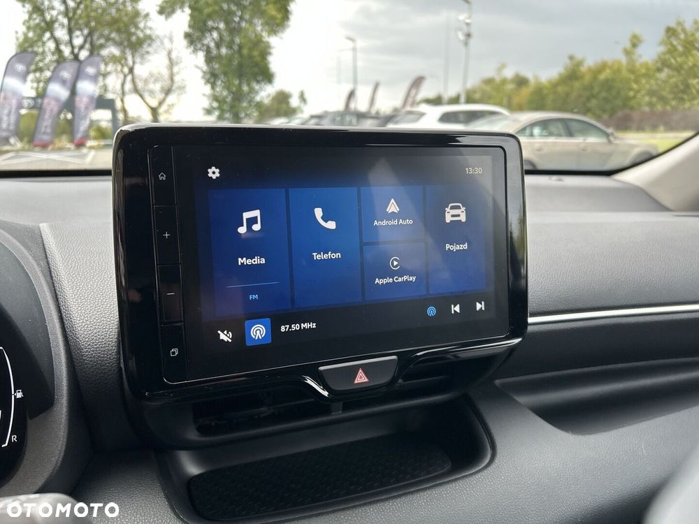 Toyota Yaris Hybrid 1.5 Style - 17