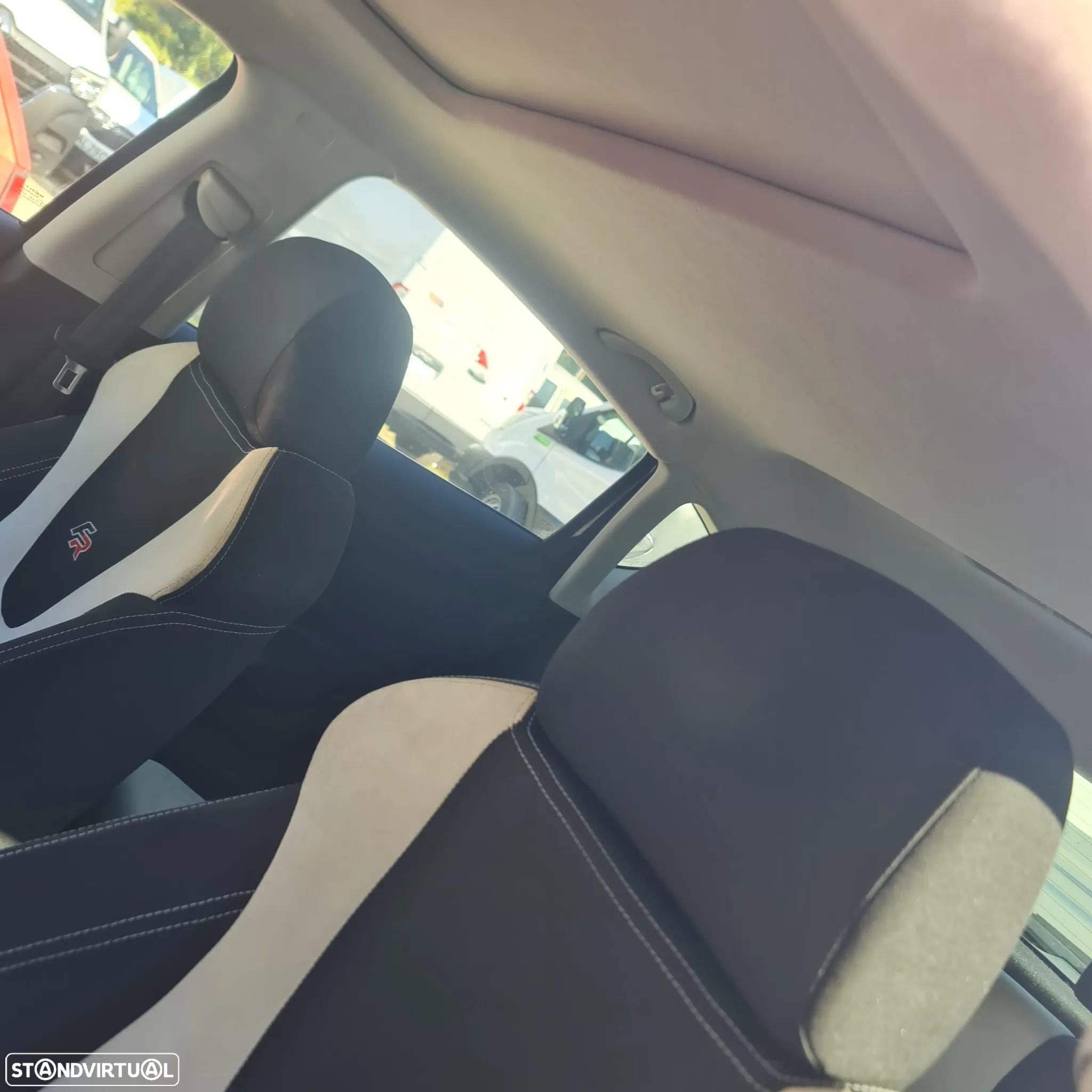 SEAT Leon 2.0 TDI FR DPF - 8