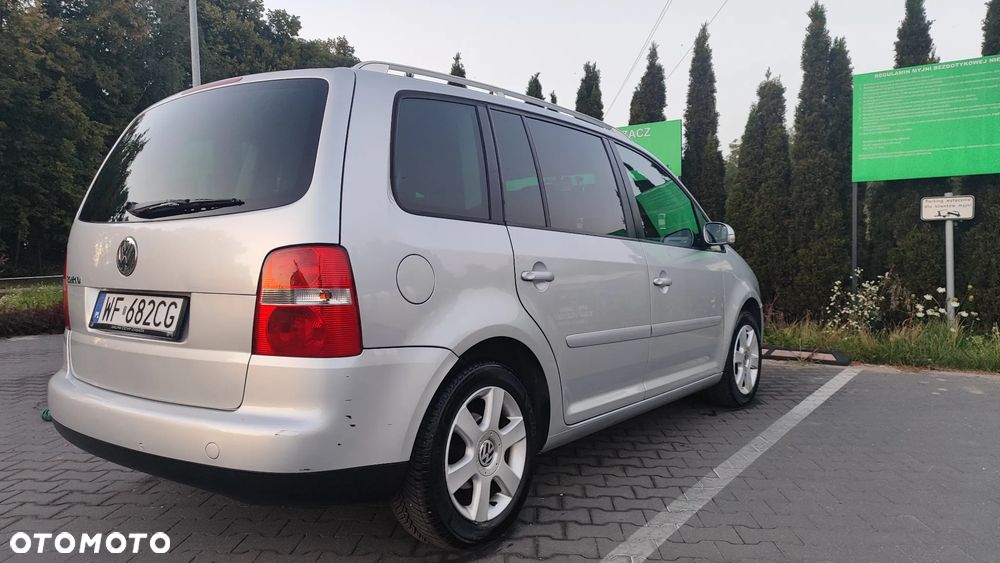Volkswagen Touran - 3