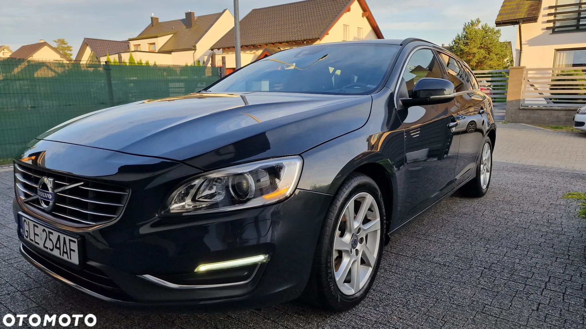 Volvo V60 D4 Drive-E Summum - 1