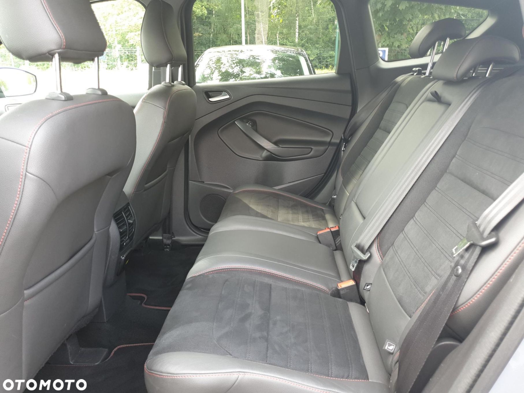 Ford Kuga 2.0 TDCi AWD ST-Line Black - 26