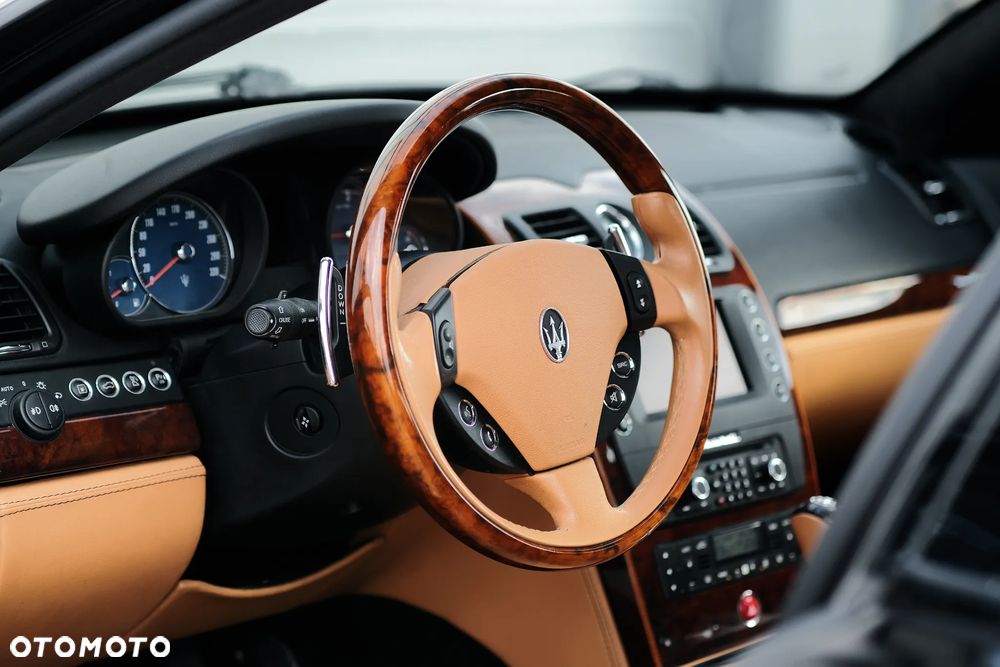 Maserati Quattroporte S - 25