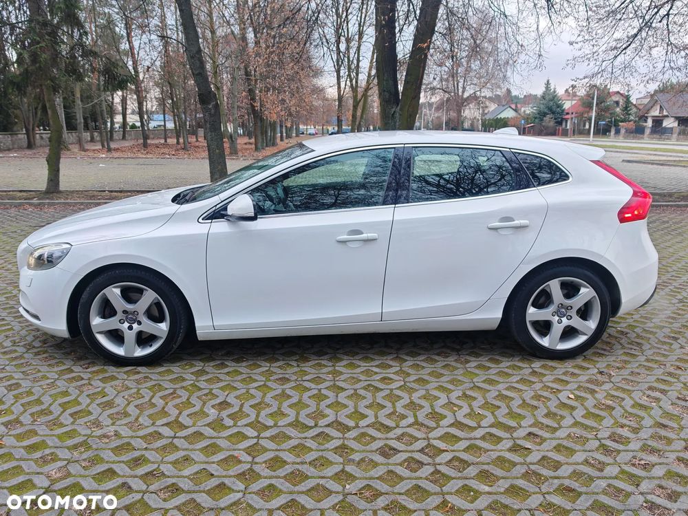 Volvo V40 T2 - 9