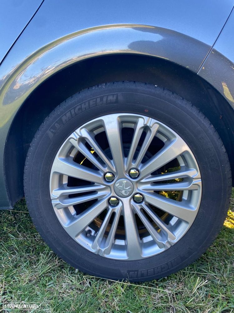 Peugeot 208 1.6 BlueHDi Style - 18