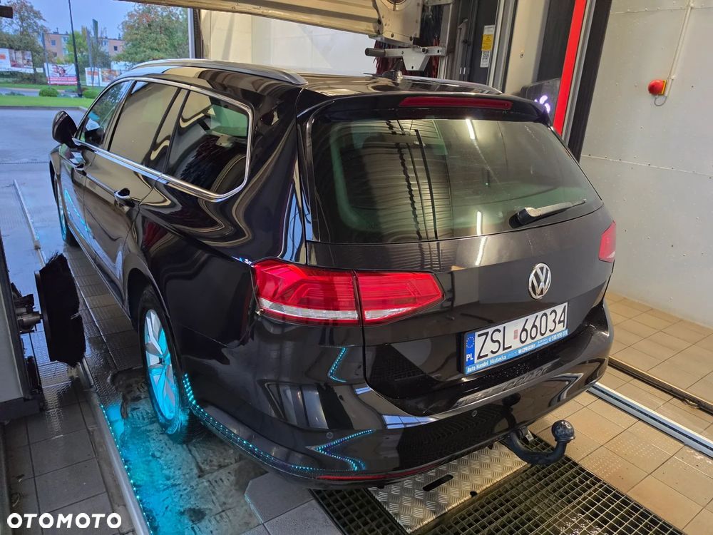 Volkswagen Passat 2.0 TDI SCR DSG Business - 6