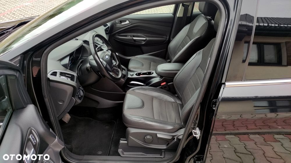 Ford Kuga 2.0 TDCi 2x4 Titanium - 21