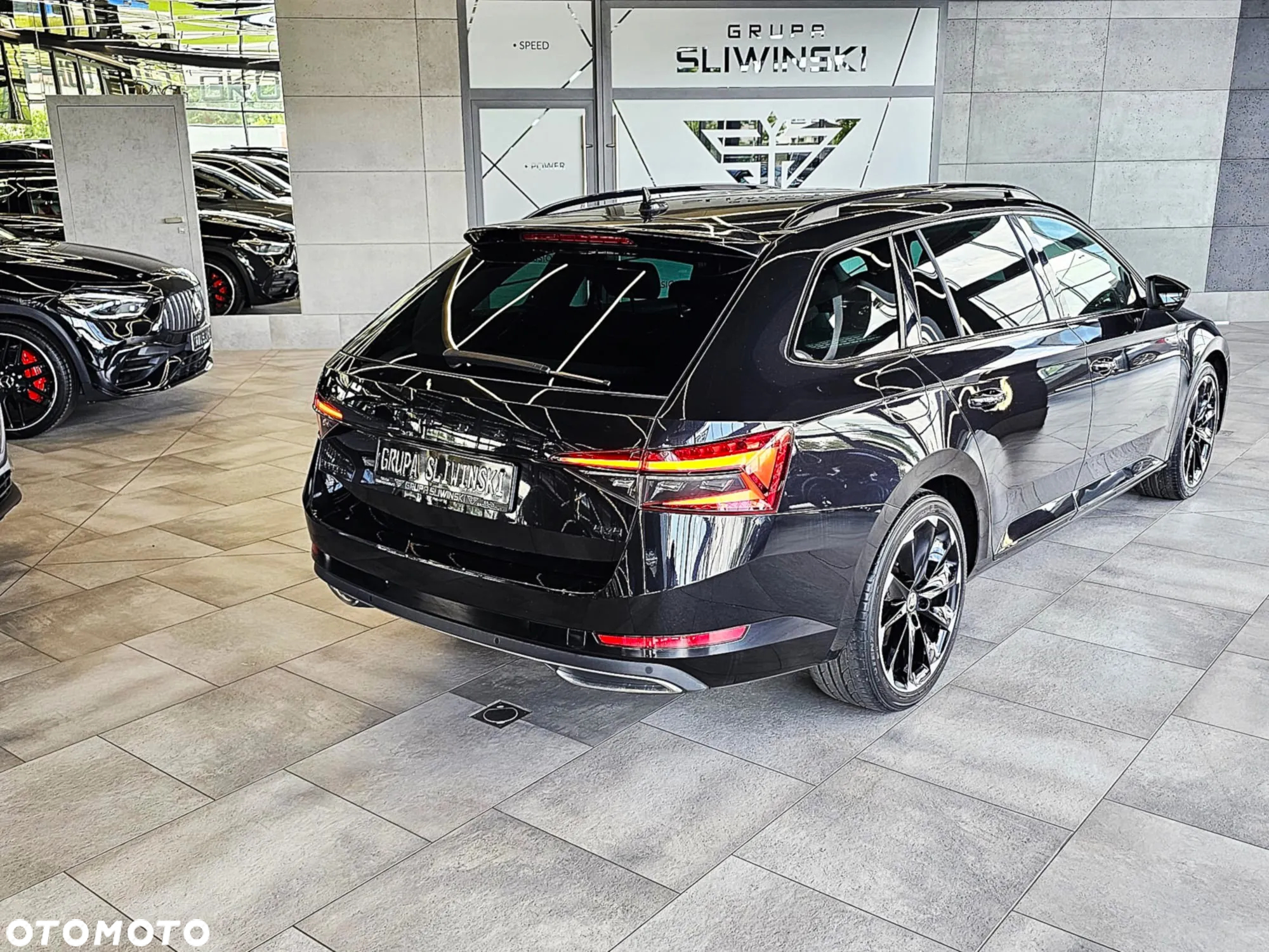 Skoda Superb 2.0 TDI 4x4 DSG Sportline - 9