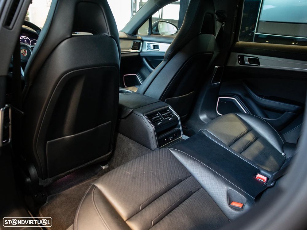 Porsche Panamera Sport Turismo 4 E-Hybrid Platinum Edition PDLS - 39