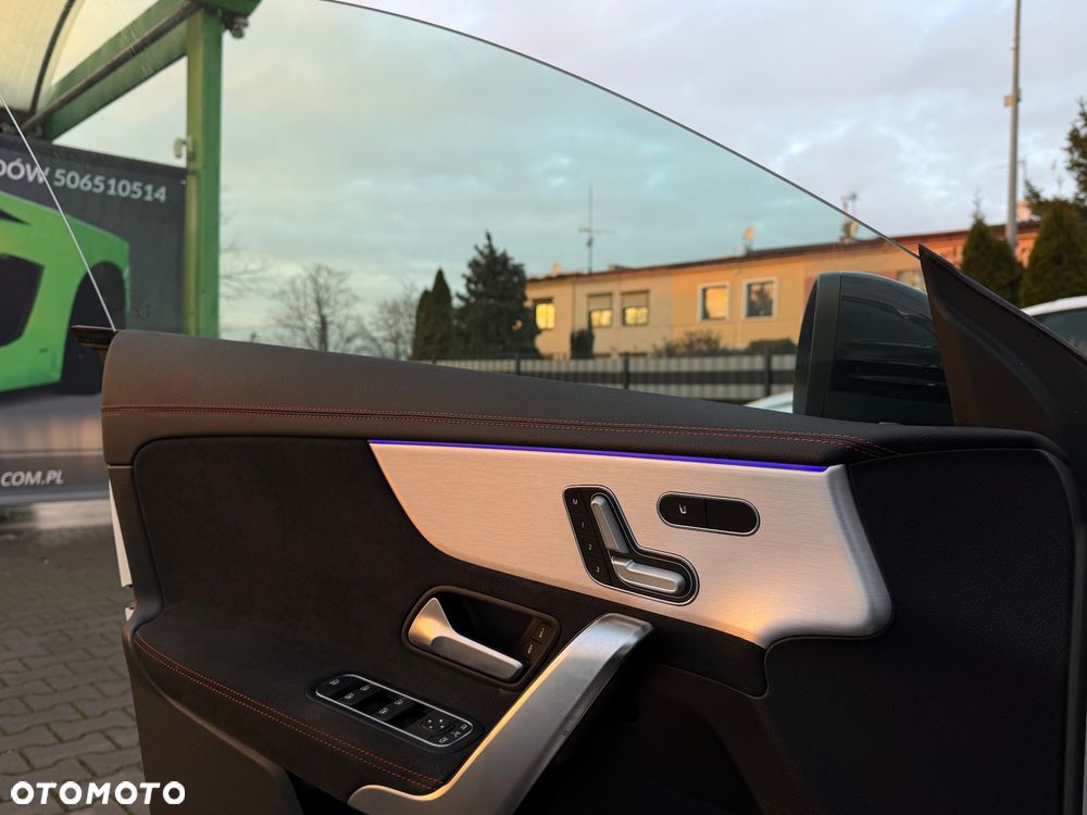 Mercedes-Benz CLA 200 7G-DCT AMG Line - 29