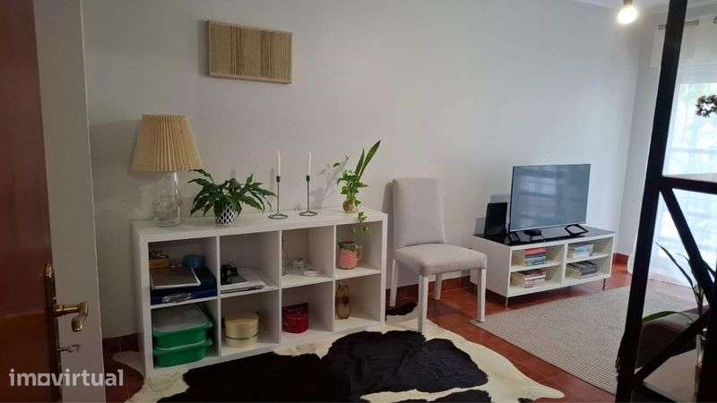 Arrenda-se apartamento T1 Cascais - Grande imagem: 2/7