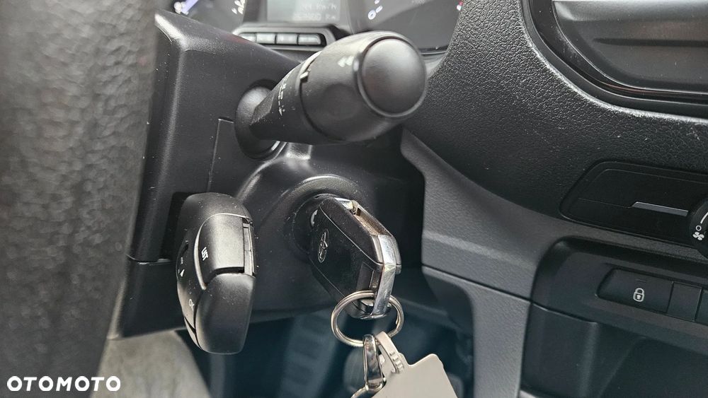 Toyota Proace 2,0D L2 Klima Tempomat Hak Bezwypadkowy - 24