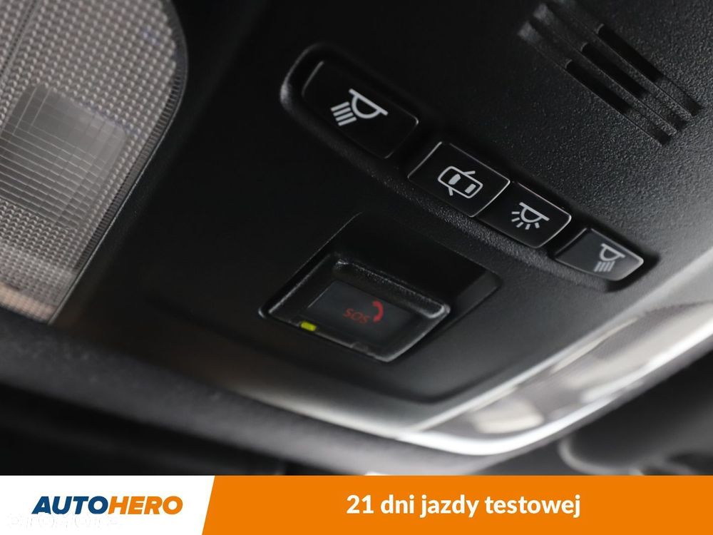 Toyota Corolla 1.8 Hybrid Trek - 31