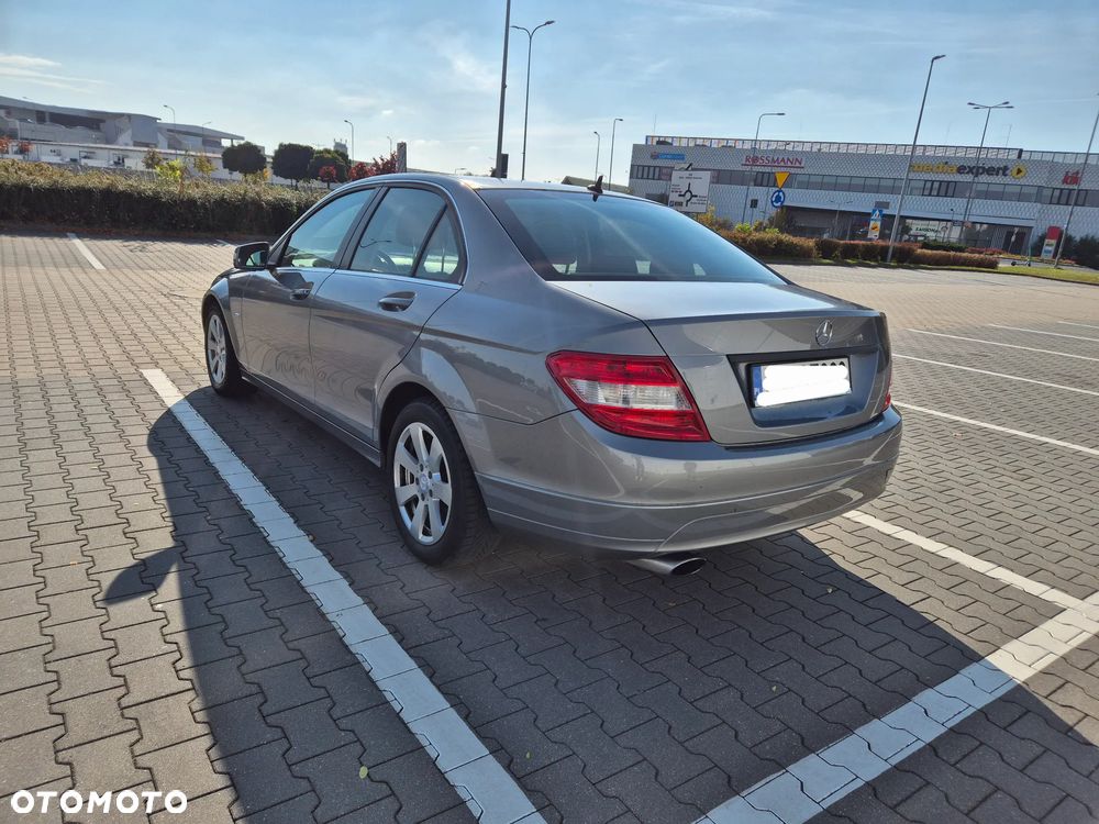 Mercedes-Benz C-Class 2010 photo 3