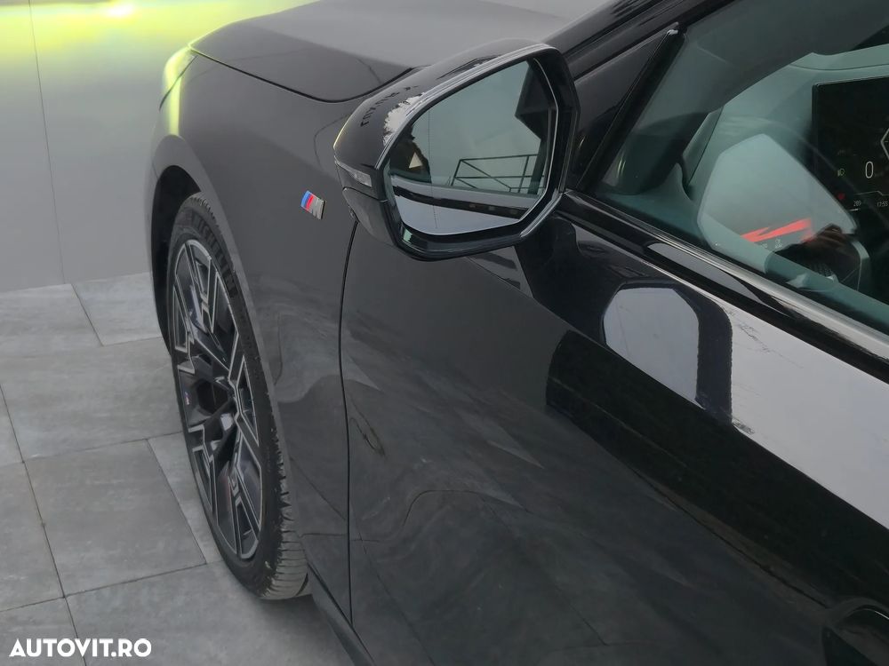 BMW Seria 5 520i Aut. M Sport Edition - 32