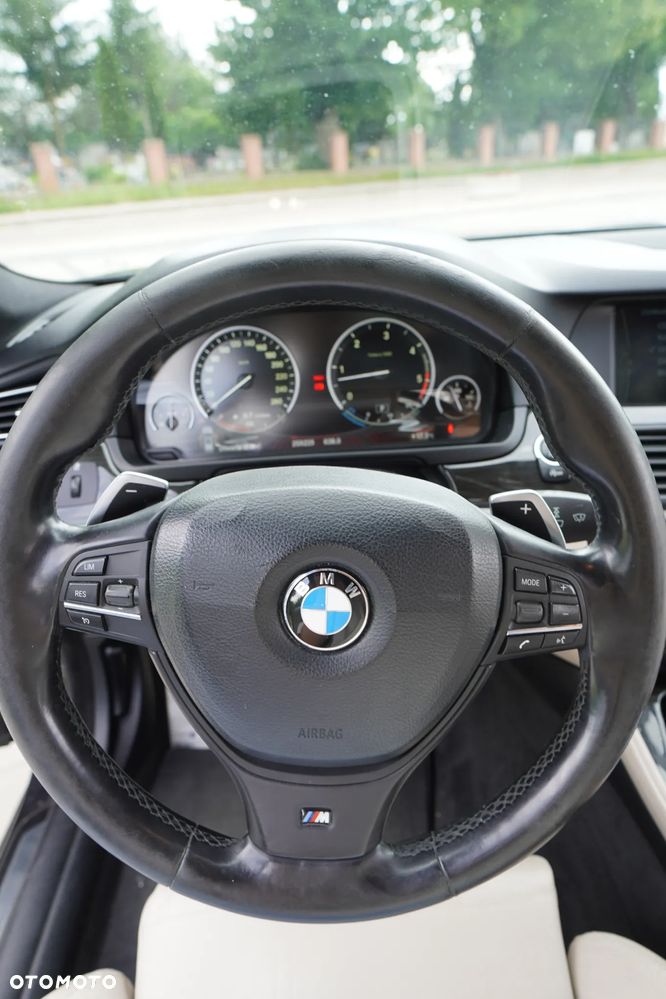 BMW Seria 5 530d xDrive Sport-Aut - 16