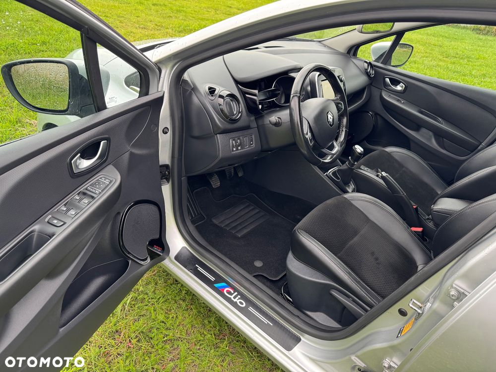Renault Clio - 23