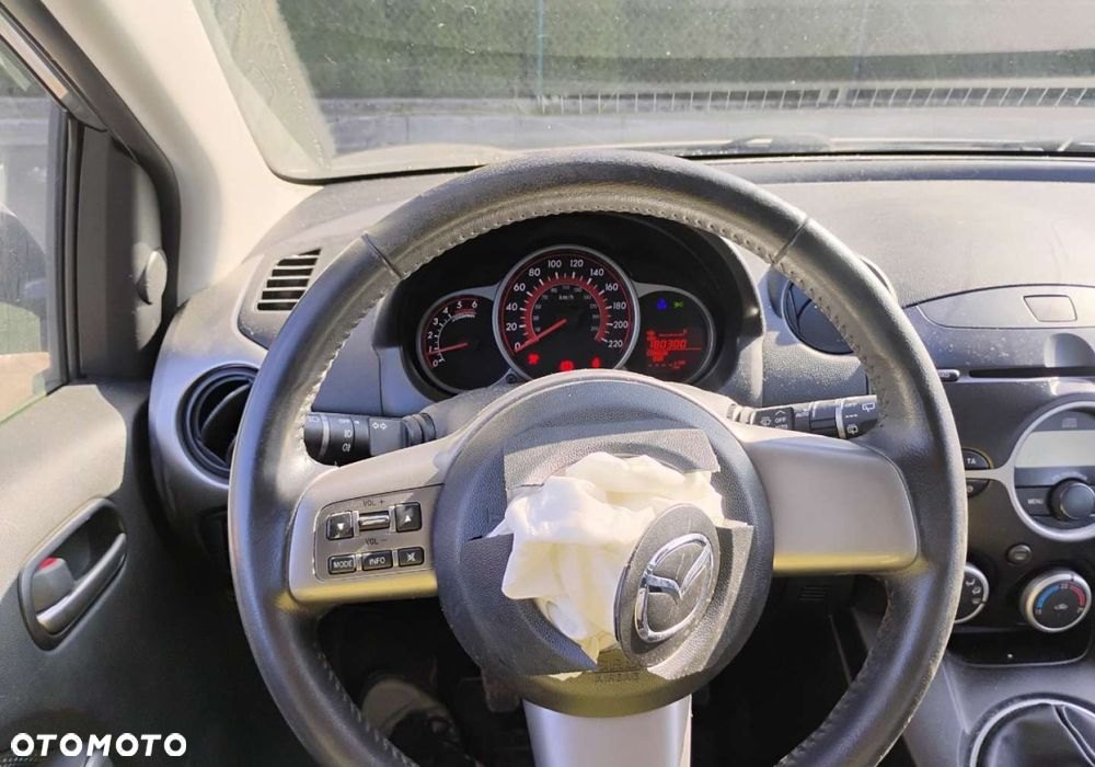 Mazda 2 - 11