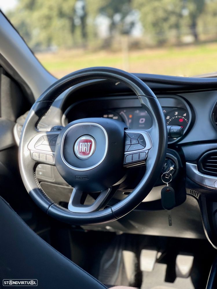 Fiat Tipo Station Wagon 1.3 M-Jet Lounge - 14