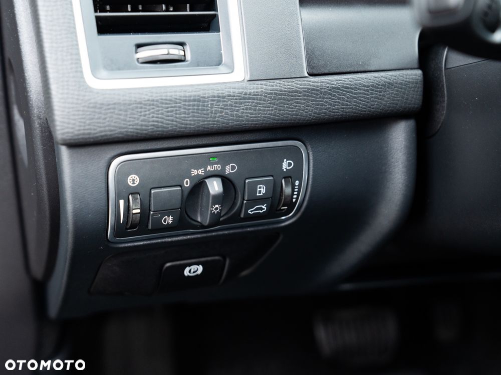 Volvo XC 60 D3 Geartronic Kinetic - 36