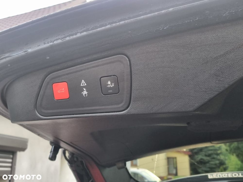 Peugeot 3008 1.6 BlueHDi Crossway S&S EAT6 - 17
