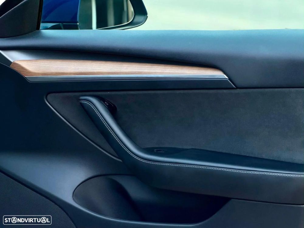 Tesla Model 3 - 26