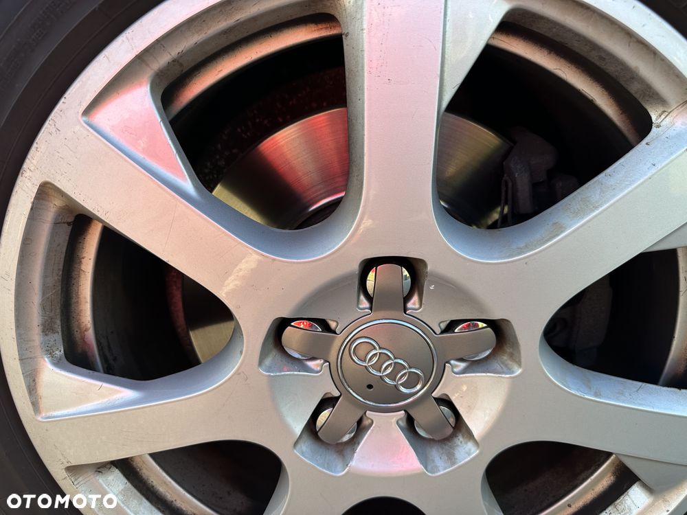 Audi A4 Avant - 16