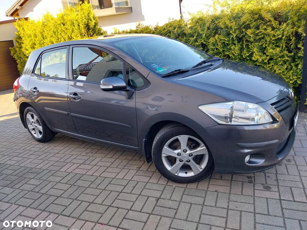 Toyota Auris 1.6 Executive - 29