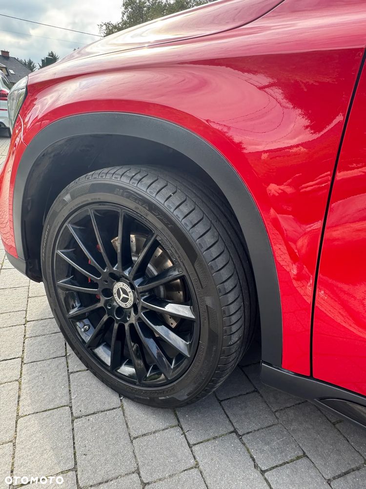 Mercedes-Benz GLA 250 4-Matic AMG Line - 26