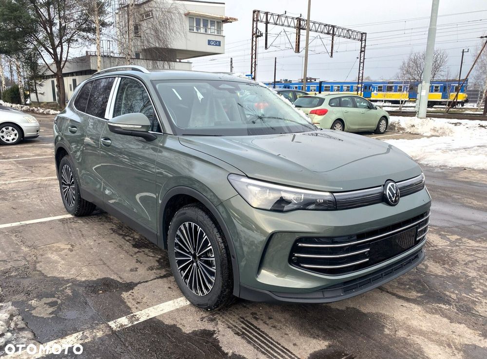 Volkswagen Tiguan - 4