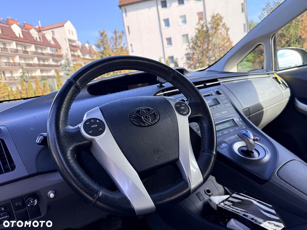 Toyota Prius - 33