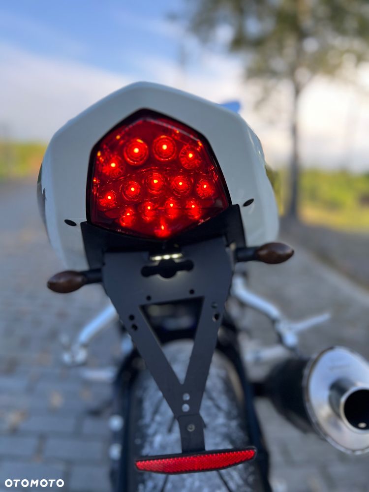 Suzuki GSX-R - 30