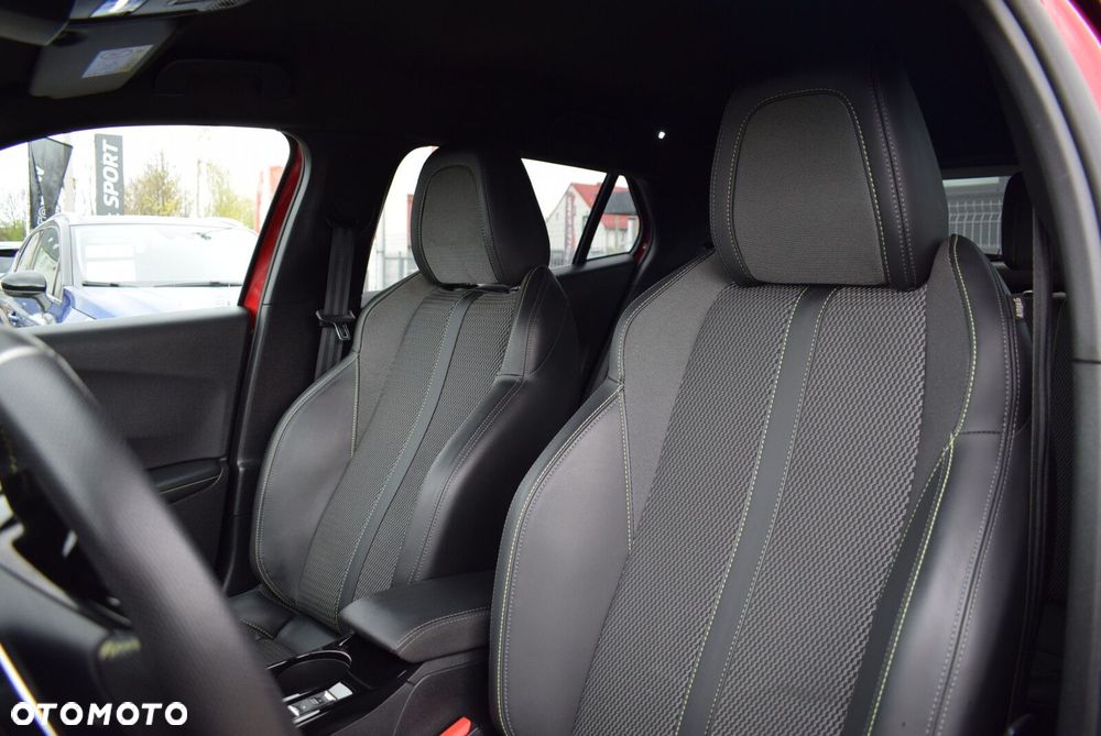 Peugeot 2008 - 12