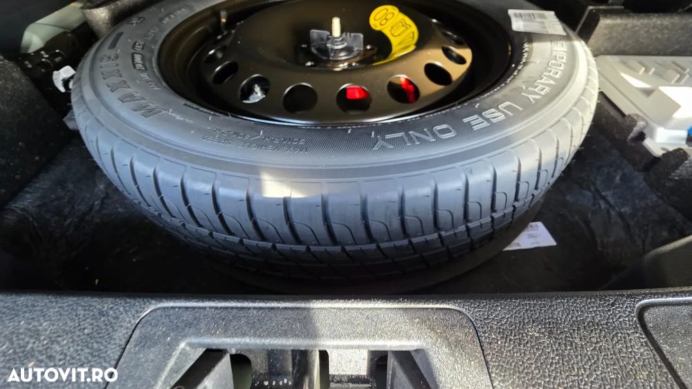 Ford Kuga 2.5 Duratec FHEV AWD ST Line X - 22