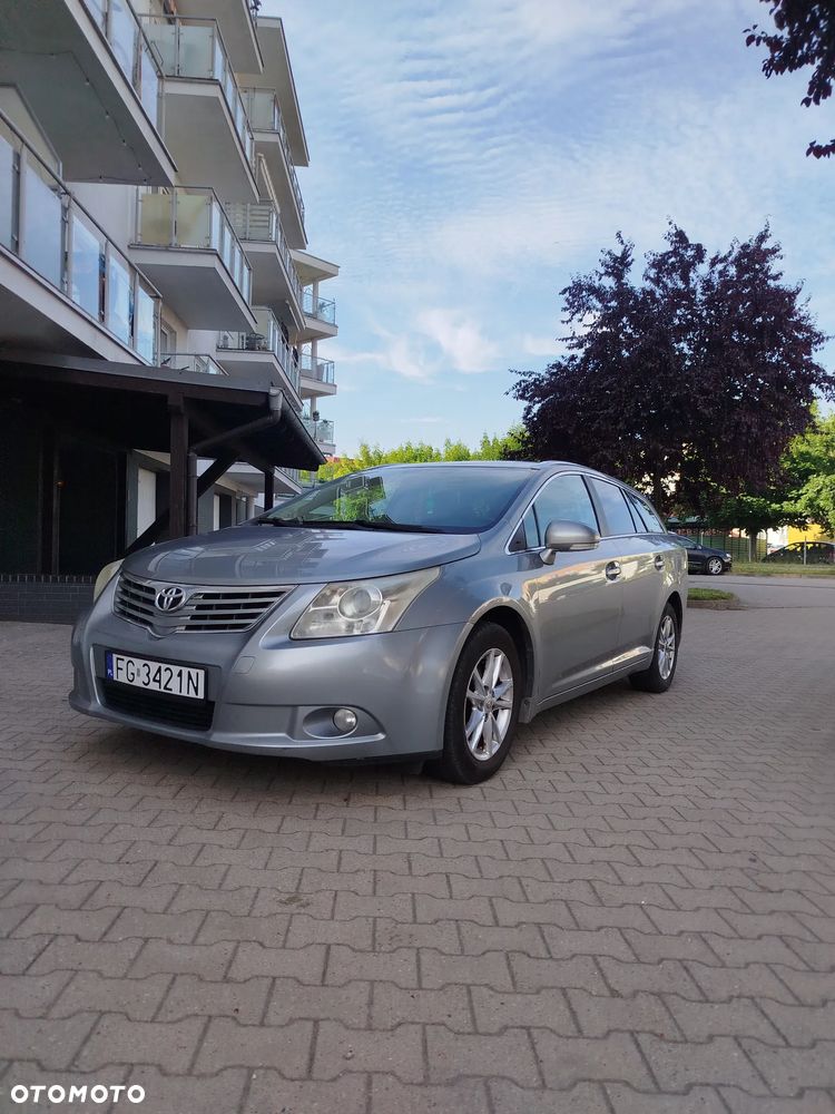 Toyota Avensis 2.0 D-4D Sol plus+NAVI - 1