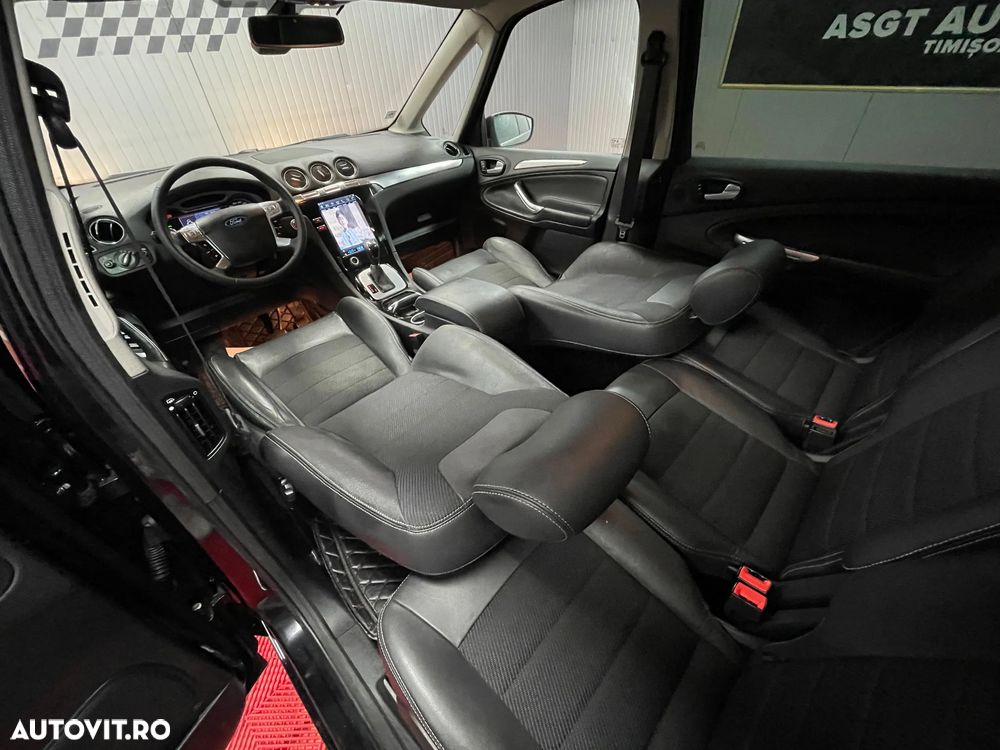 Ford Galaxy - 12