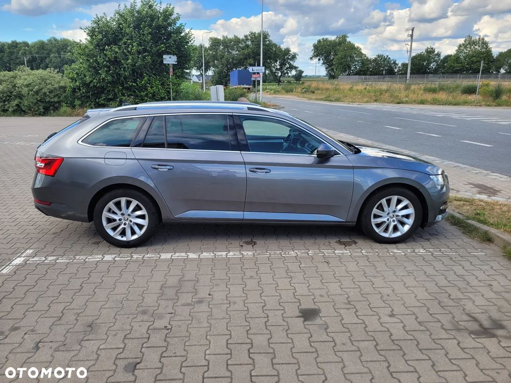 Skoda Superb 1.5 TSI Ambition DSG - 8