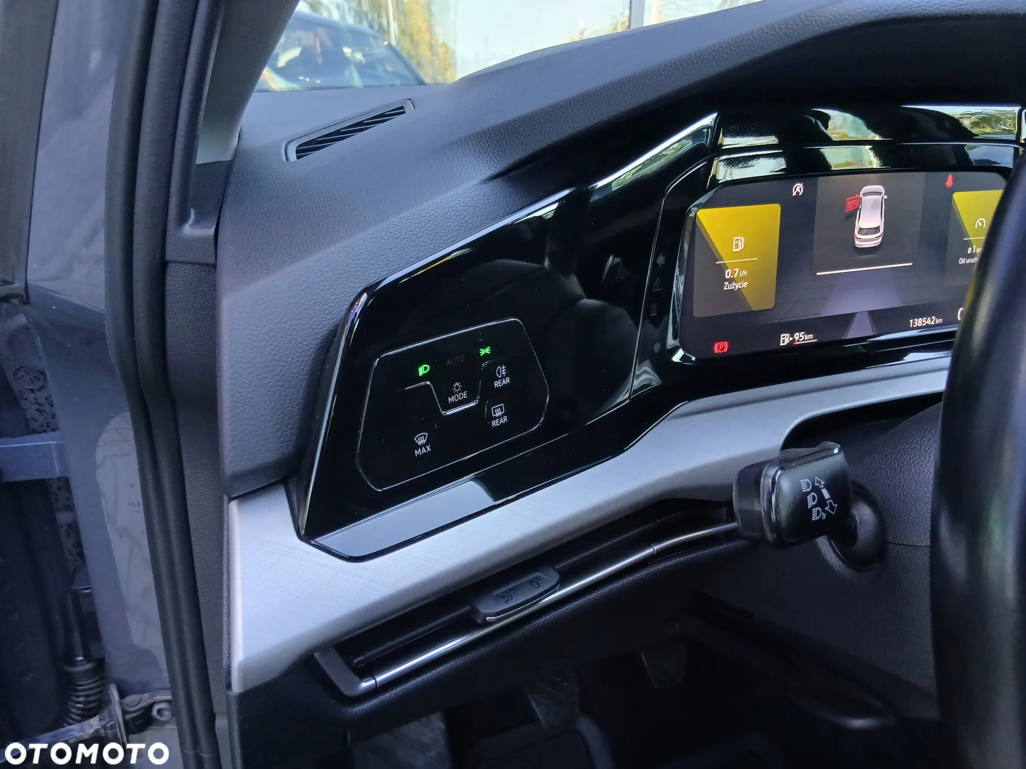 Volkswagen Golf VIII 1.0 TSI Life - 13