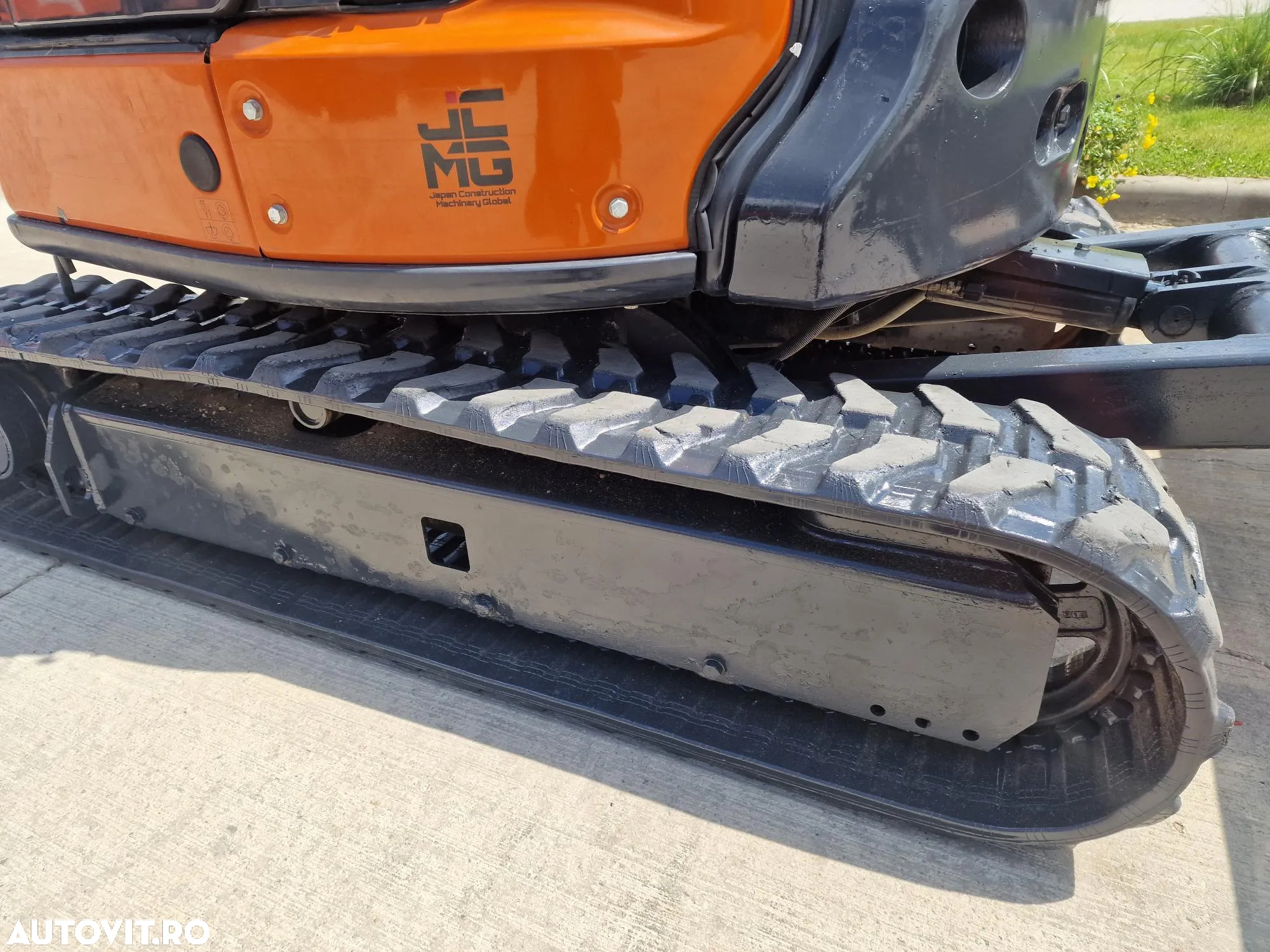 Hitachi ZX33, 3,7 tone, 2023/05, 1.163h, CUPLA RAPIDA+3 CUPE NOI, Senile 80% bune, Instalatia de picon pe brate, Sistem antifurt, Aer conditioinat, adanc sapare 4mc, ridica tevi de 2,5tone, STARE FOARTE BUNA< CA NOU, posibilitate leasing 4 ani-36900 EUR+Tva - 19