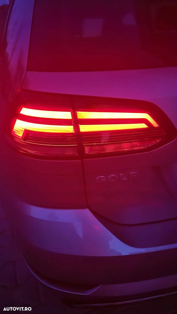 Volkswagen Golf 2.0 TDI (BlueMotion Technology) DSG Comfortline - 11