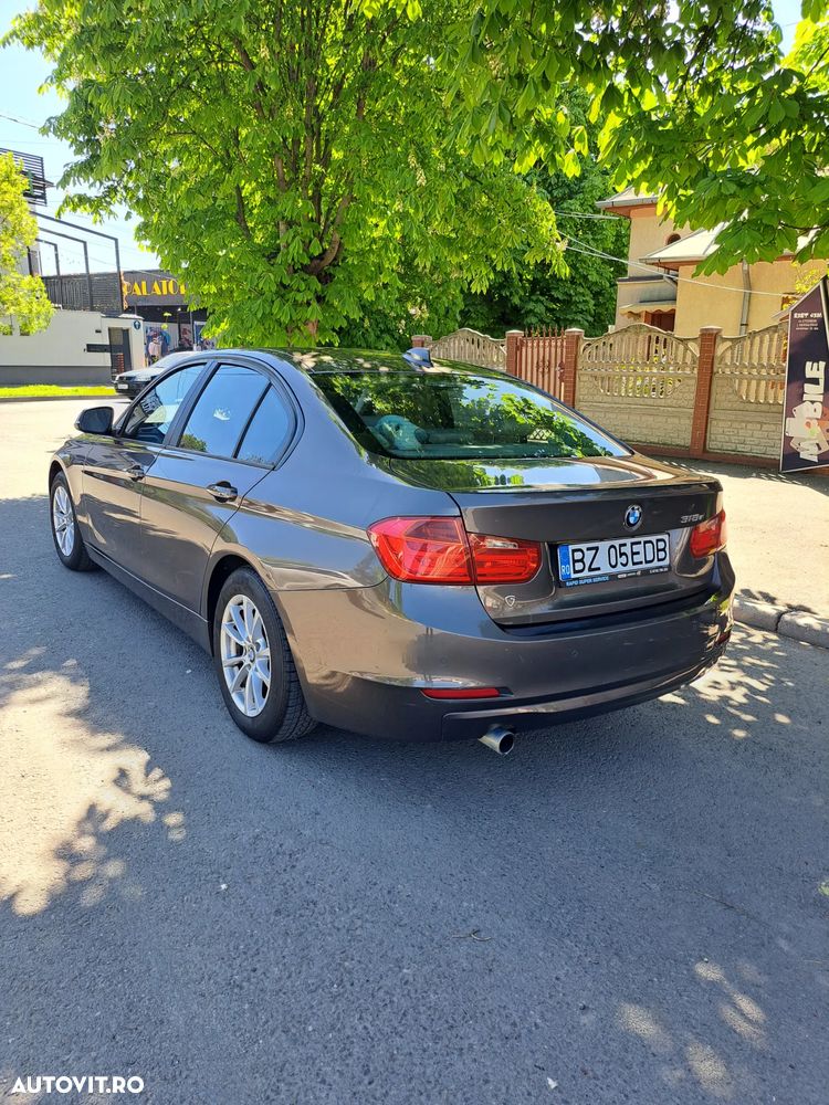 BMW Seria 3 318d Blue Performance Luxury Line - 11